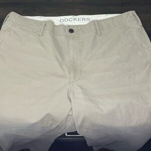 Dockers Men's Chinos in Light Tan